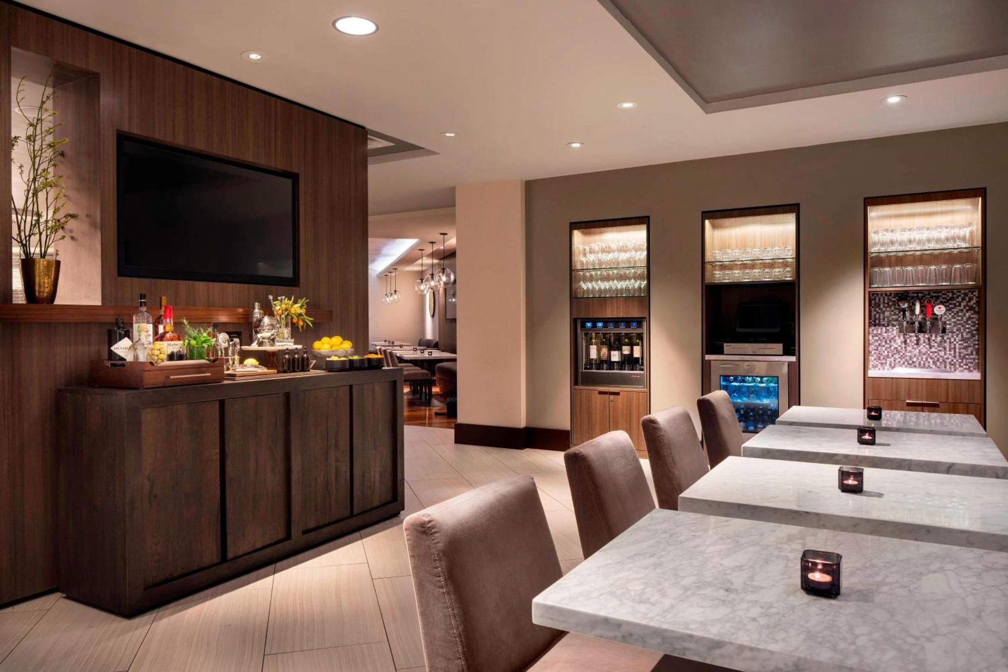 San Francisco Airport Marriott Waterfront 4*